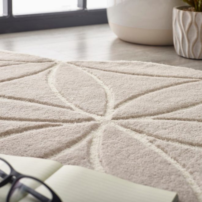 Bloom Light Grey Abstract Wool Circle Rug  |  160cm diameter Shaggy UK Mainland Free Shipping